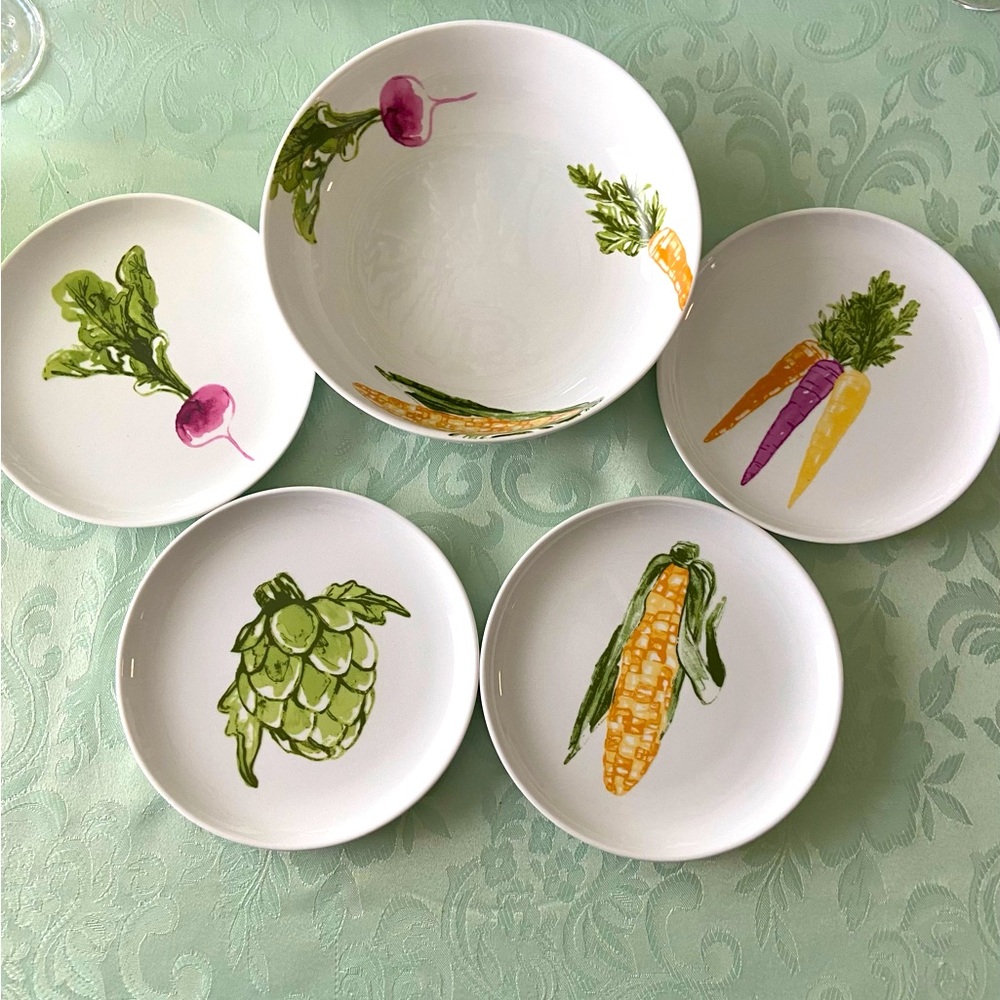Veggie Appetizers Bowl w Plates